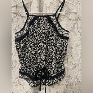 Xhilaration Black and White Geometric Top Size XS
